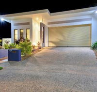 Luxury Darwin City Lights Jacuzzi Central Location Large House New Furnishings - Accommodation Brisbane