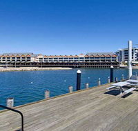 Quality Suites Crest Mandurah - Accommodation Brisbane