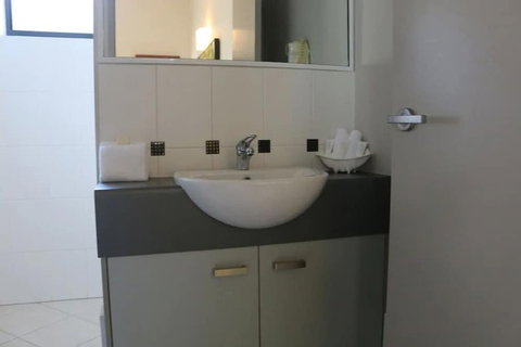 Sails At Trinity - Accommodation Brisbane 5