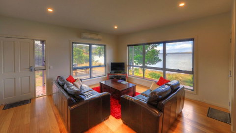 Tides Reach - Essentially Tas Dover - Accommodation Brisbane 5