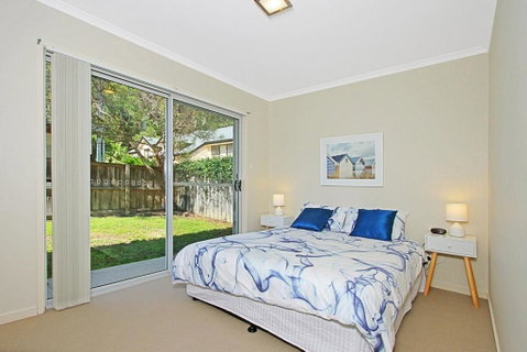 Ocean 1 / 42 Mollymook - Accommodation Brisbane 5