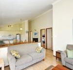 Pet Friendly on Pelican Close to Myall River - Accommodation Brisbane