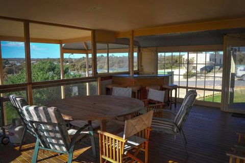 Baywatch - Accommodation Brisbane 6