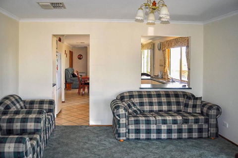 Baywatch - Accommodation Brisbane 5