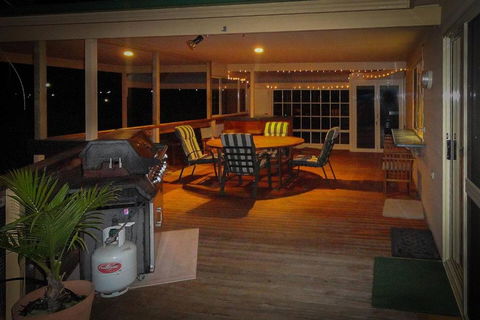 Baywatch - Accommodation Brisbane 3