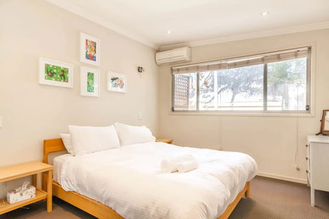 Quiet Terrace Townhouse On The City Fringe - Accommodation Brisbane 5
