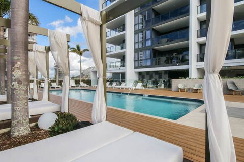 Luxurious 2 Bedroom Brand New Apartment With Amazing Hinterland Views - Accommodation Brisbane 4
