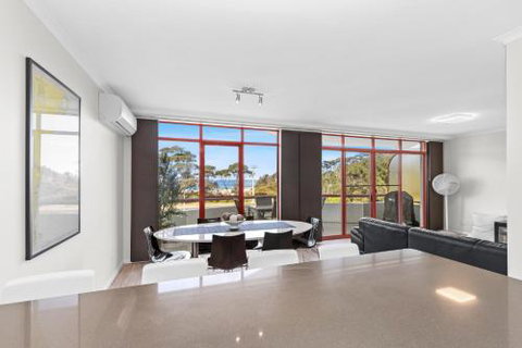 Fathoms Apartment 18 / 1a Mitchell Pde All Linen Provided - Accommodation Brisbane 3
