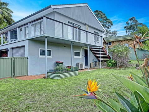Carroll Ave 39 Mollymook - Accommodation Brisbane 4