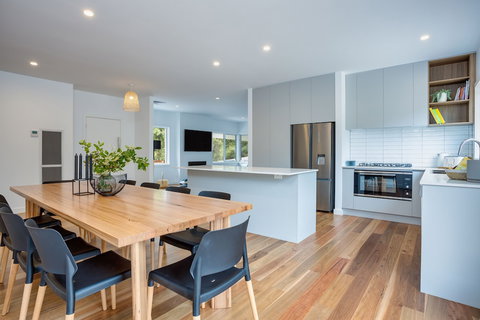 Molly's Beach House - Accommodation Brisbane 6