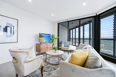 HomeHotel Extreme Luxury Apt Next To Mall & Train - Accommodation Brisbane 4