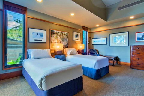 Yacht Club 19 Bijou De Mer 2 Buggies - Accommodation Brisbane 5