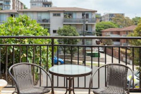 Comfy Coogee 1 Bedroom Hideaway - Accommodation Brisbane 0