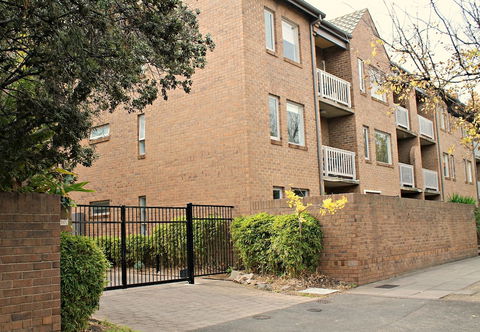 Adelaide Dresscircle Apartments - Archer Street - Accommodation Brisbane 3