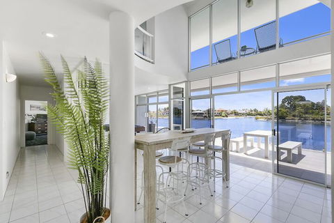 Havana Blue - Large 4 Bedroom Home - Accommodation Brisbane 5