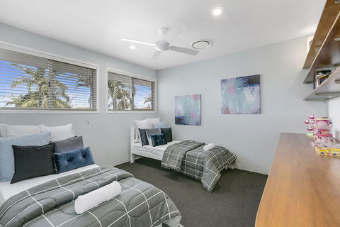 Havana Blue - Large 4 Bedroom Home - Accommodation Brisbane 7