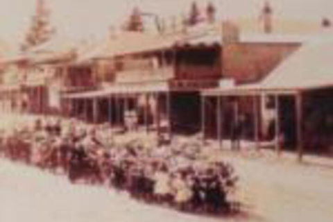 Wallace Lodge - Accommodation Brisbane 0
