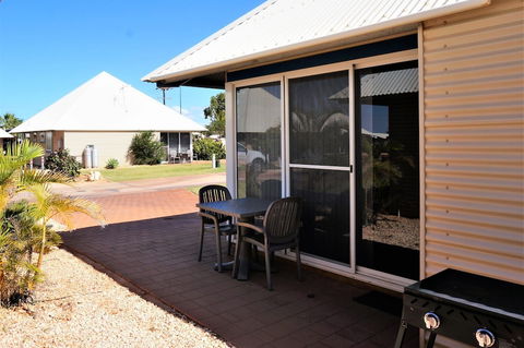 Osprey Holiday Village Unit 201 / 1 Bedroom - Accommodation Brisbane 1
