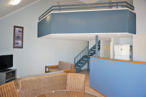 Osprey Holiday Village Unit 122 / 2 Bedroom - Accommodation Brisbane 3