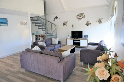 Osprey Holiday Village Unit 121 Fantastic 3 Bedroom Holiday Villa With A Pool In The Complex - Accommodation Brisbane 7