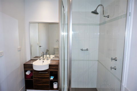 Osprey Holiday Village Unit 103 / 1 Bedroom - Accommodation Brisbane 3