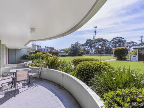 Mitchell Pde 2 / 1a Fathoms - Accommodation Brisbane 6