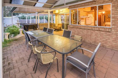 Country Cottage - Accommodation Brisbane 1
