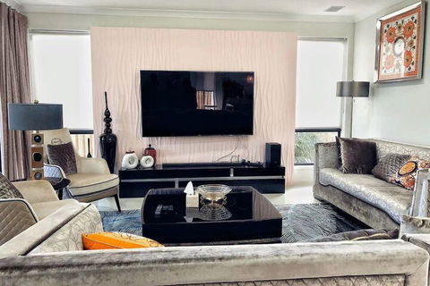Luxury House Collection Four Beds - Accommodation Brisbane 4