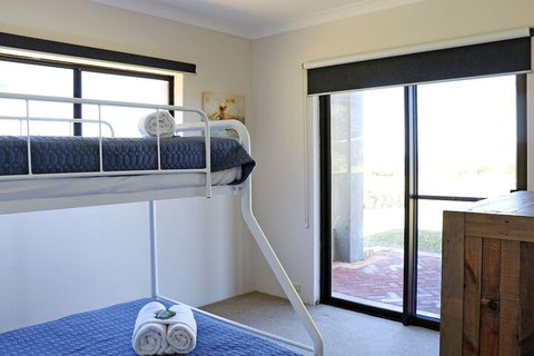 Augusta Beachfront Accommodation - Accommodation Brisbane 4