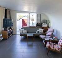 Bondi Retro Designer - Accommodation Brisbane
