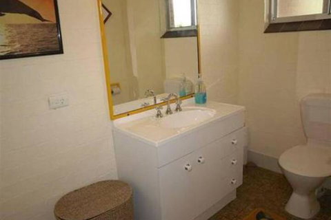 ANCHORAGE 1 - Accommodation Brisbane 2