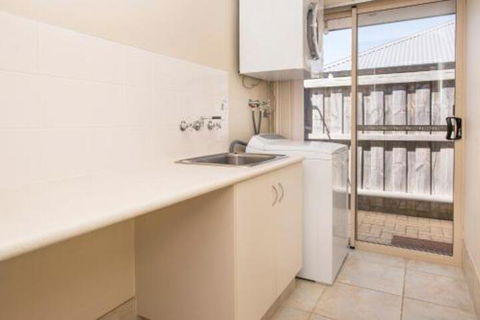 Macs Manor - Accommodation Brisbane 3
