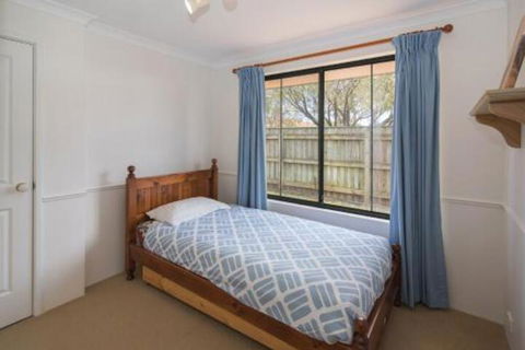 Bottlebrush - Accommodation Brisbane 7