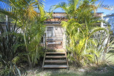 MOLLYMOOK BEACH COTTAGE - Accommodation Brisbane 5