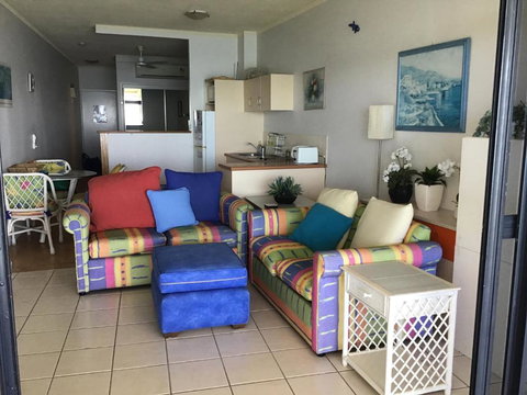 Absolute Beachfront With Million Dollar Views - Accommodation Brisbane 3