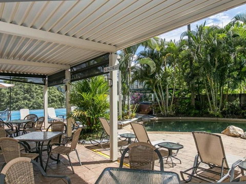 Absolute Beachfront With Million Dollar Views - Accommodation Brisbane 2
