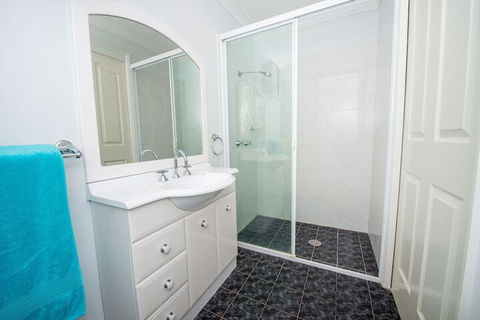 Ajax Avenue 2 / 35 Nelson Bay - Accommodation Brisbane 3
