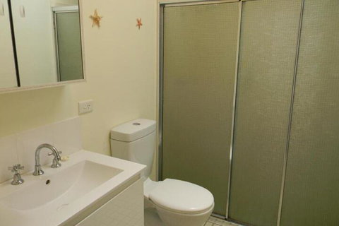 The Beach House - Accommodation Brisbane 6