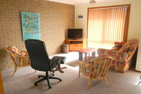 The Beach House - Accommodation Brisbane 4