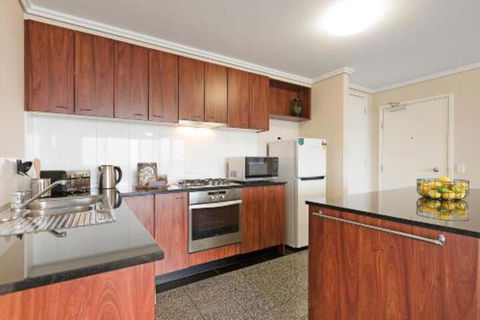 Complete Host Southpoint Apartments - Accommodation Brisbane 0