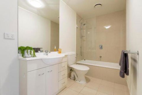 Complete Host Southpoint Apartments - Accommodation Brisbane 6