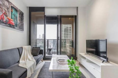 Prima Pearl Luxury 2-Bedroom Apartment - Accommodation Brisbane 0