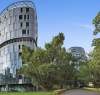 Stunning Comfy 2 Bed With Parking In Melbourne - Accommodation Brisbane
