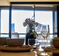 Stunning Newly Furnished 2 Bedrooms Apartment - Accommodation Brisbane
