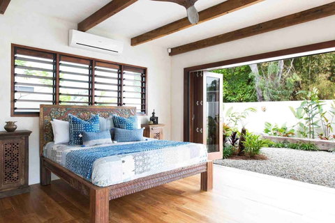 Spice At Oak Absolute Oceanfront House - Accommodation Brisbane 6