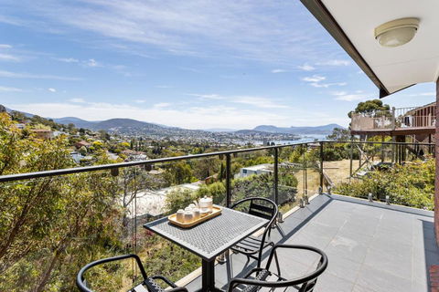 The Lookout - Accommodation Brisbane 3