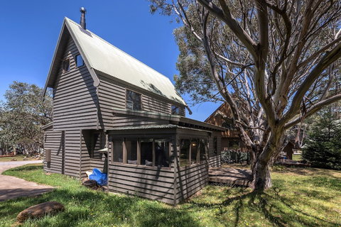 Aaragon - Accommodation Brisbane 0