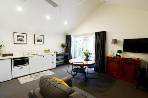 Clement House - Accommodation Brisbane 3