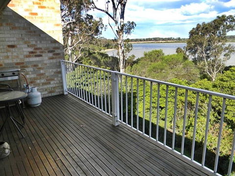 LAKESIDE2 - Accommodation Brisbane 6