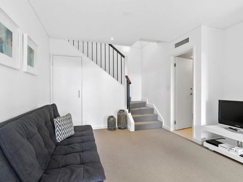 LORNE CHALET APARTMENT 11 Odyssea - Accommodation Brisbane 1